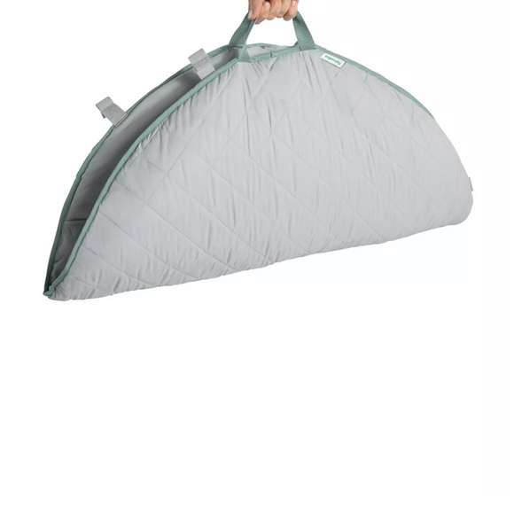 The wooden toy bar, whimsical toys and reversible mat - Picture 4 of 4